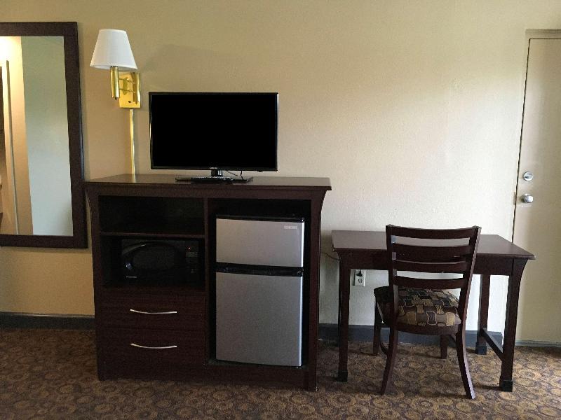Americas Best Value Inn And Suites Greenwood image
