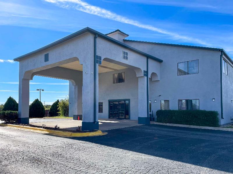Country Hearth Inn Suites Sweetwater image