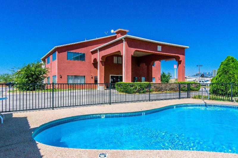 Country Hearth Inn Suites Sweetwater image