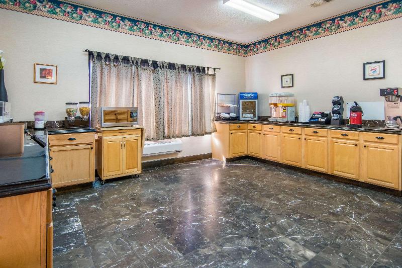 Country Hearth Inn Suites Sweetwater image