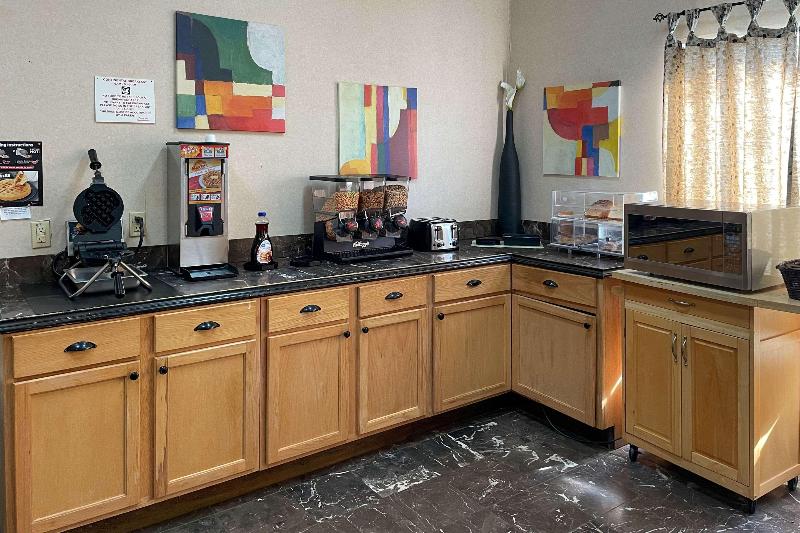 Country Hearth Inn Suites Sweetwater image