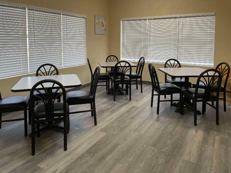 Country Hearth Inn Suites Sweetwater image