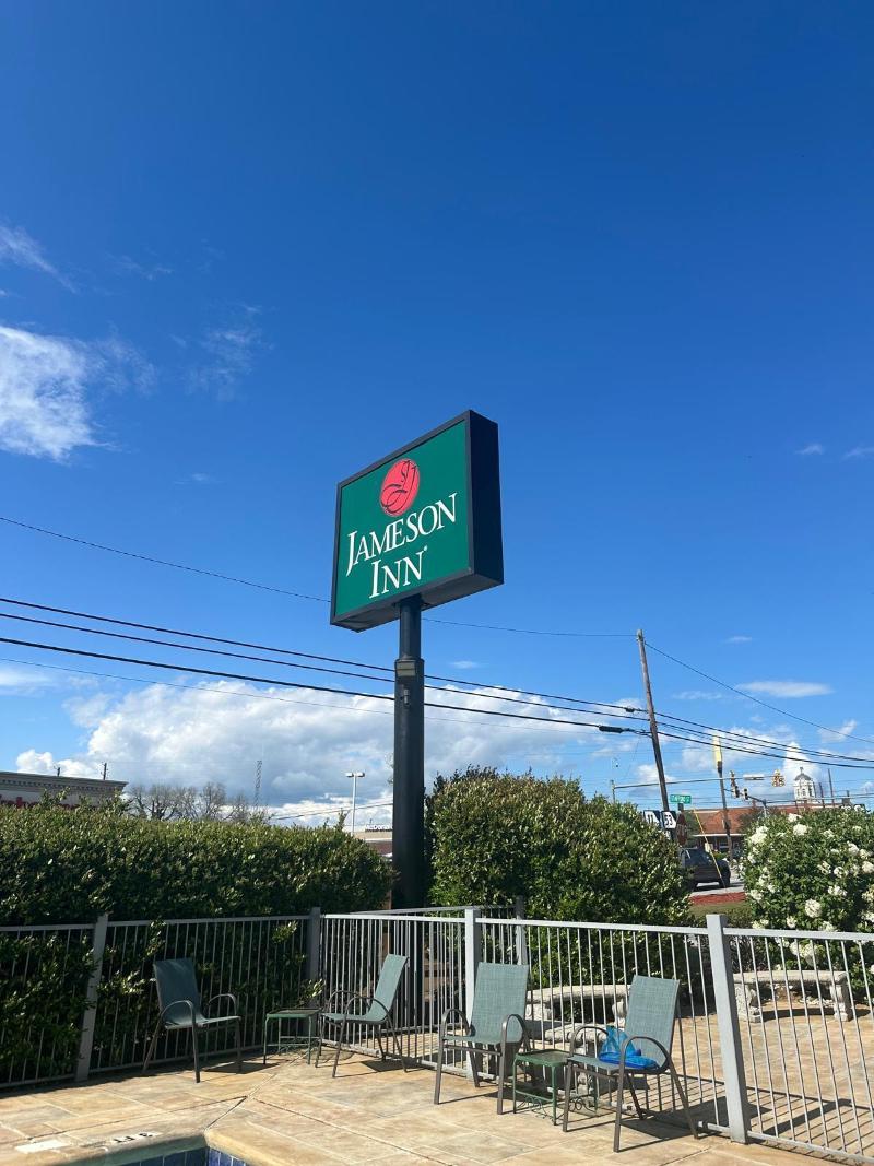 Jameson Inn Winder image
