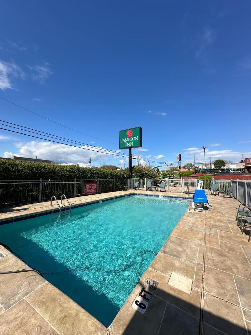 Jameson Inn Winder image