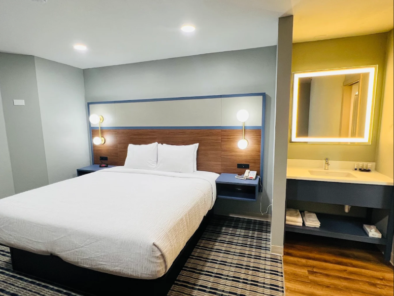 AmericInn by Wyndham Rawlins 4