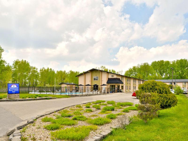 Americas Best Value Inn Madison image