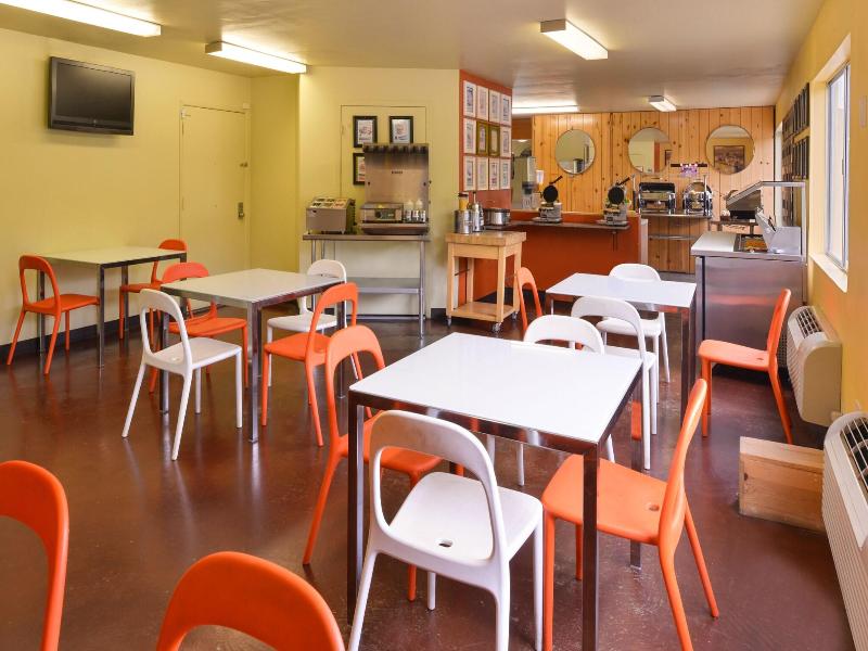 Americas Best Value Inn Madison image