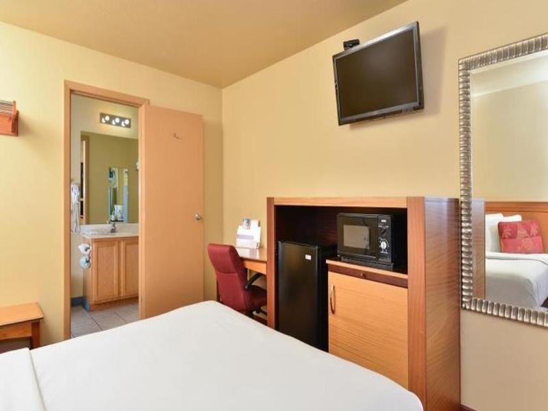 DOUBLE WITH KITCHENETTE