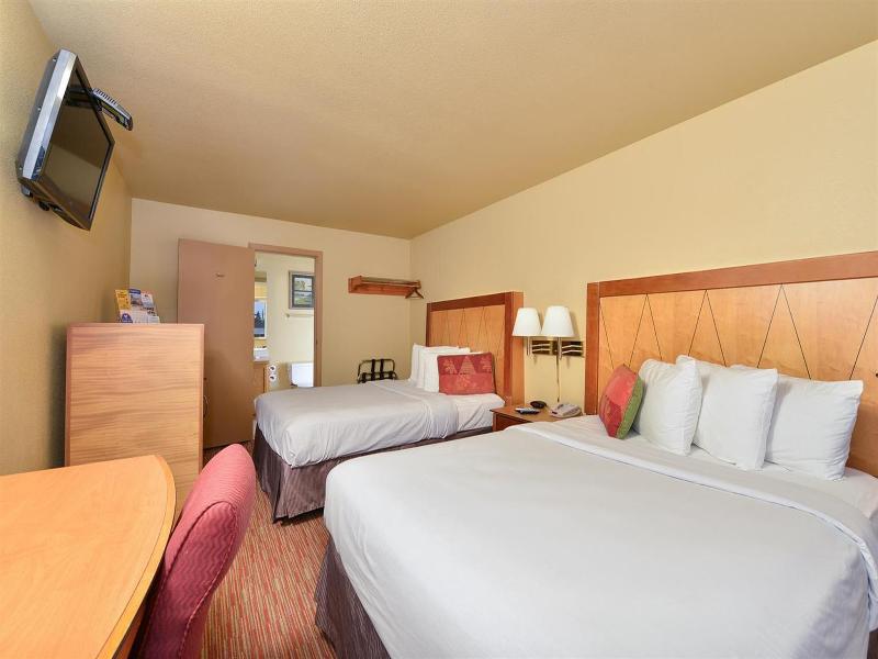 DOUBLE TWO QUEEN BEDS NON SMOKING