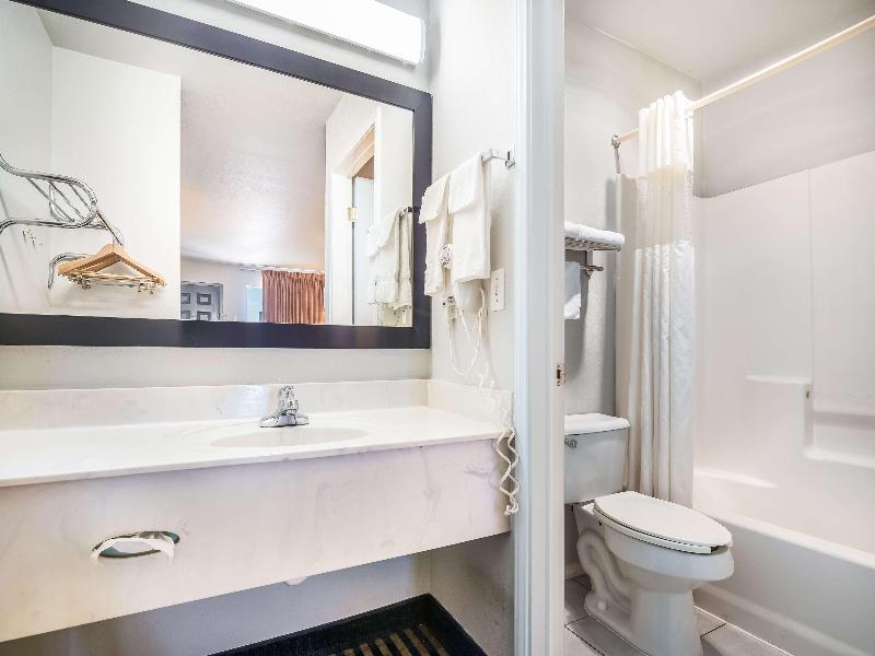 Americas Best Value Inn New Braunfels/San Antonio image