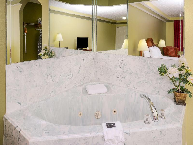 Americas Best Value Inn SuitesWaller Prairie View image