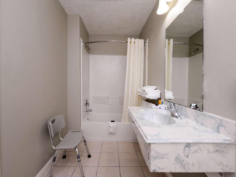 Americas Best Value Inn SuitesWaller Prairie View image