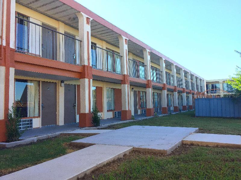 Americas Best Value Inn Blytheville image