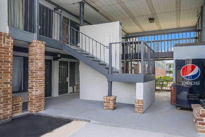 Americas Best Value Inn Blytheville image
