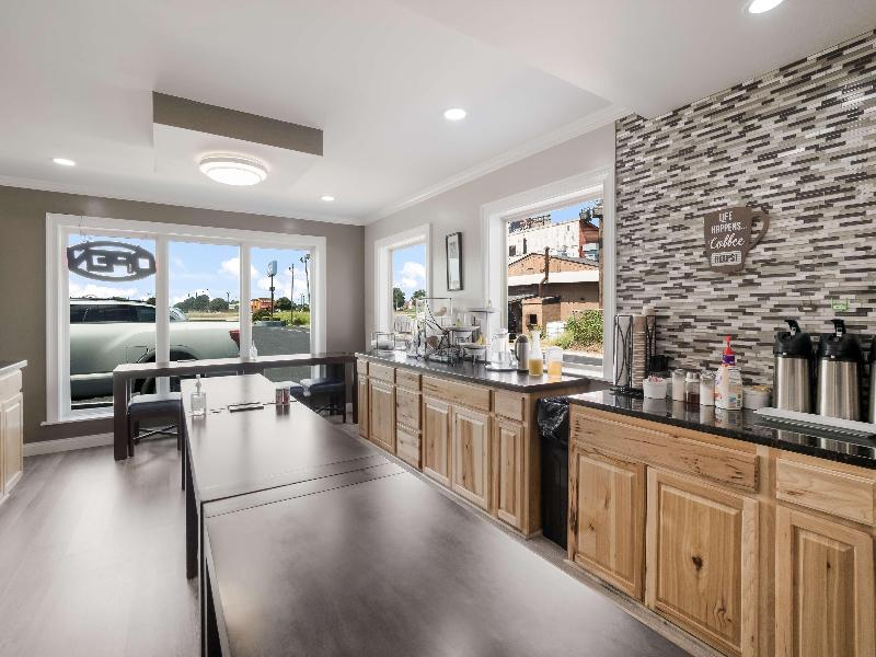 Americas Best Value Inn Blytheville image