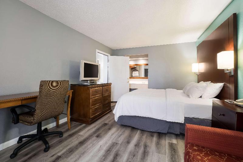 Americas Best Value Inn Blytheville image