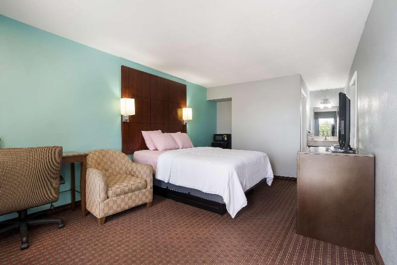 Americas Best Value Inn Blytheville image