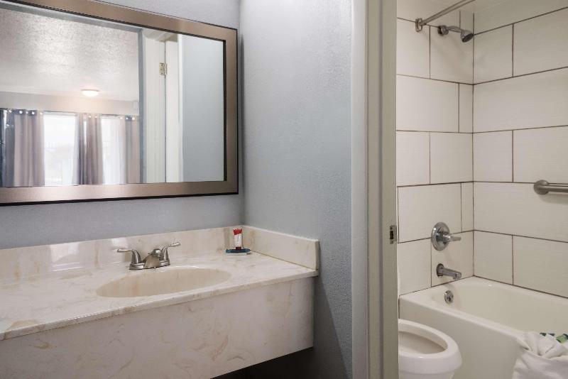 Americas Best Value Inn Blytheville image