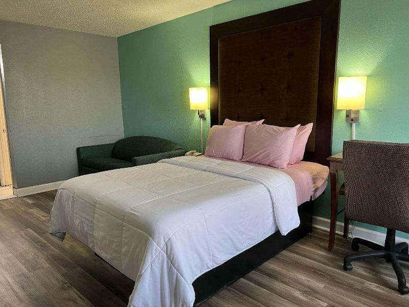 Americas Best Value Inn Blytheville image