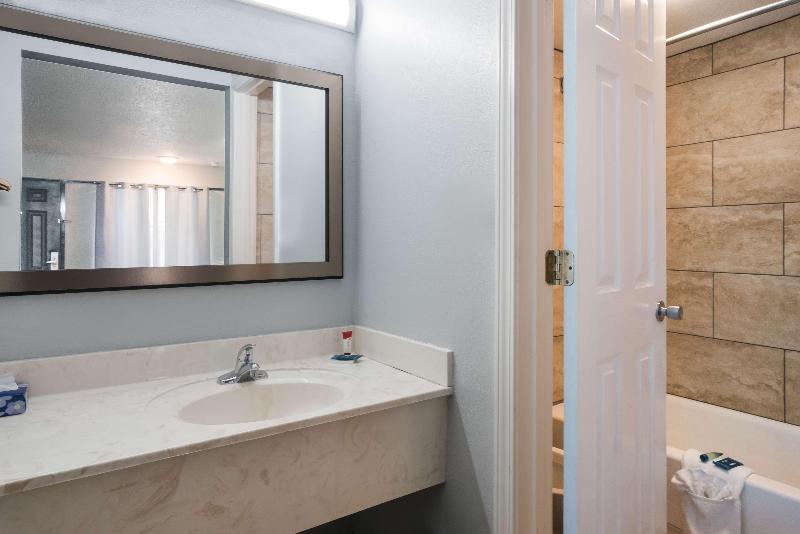 Americas Best Value Inn Blytheville image