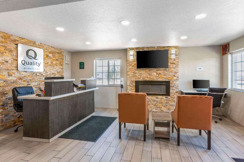 Quality Inn Show Low image