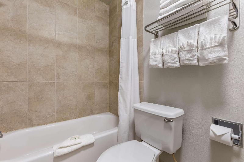 Quality Inn Show Low image