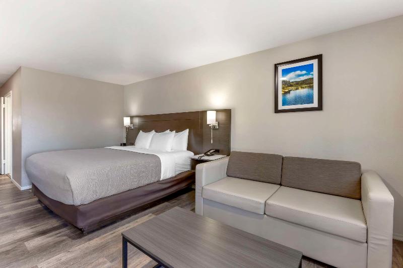 Quality Inn Show Low image