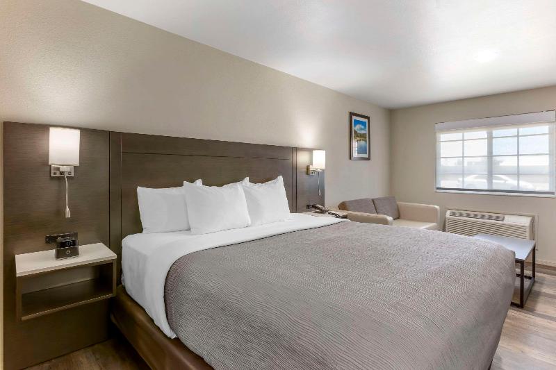 Quality Inn Show Low image