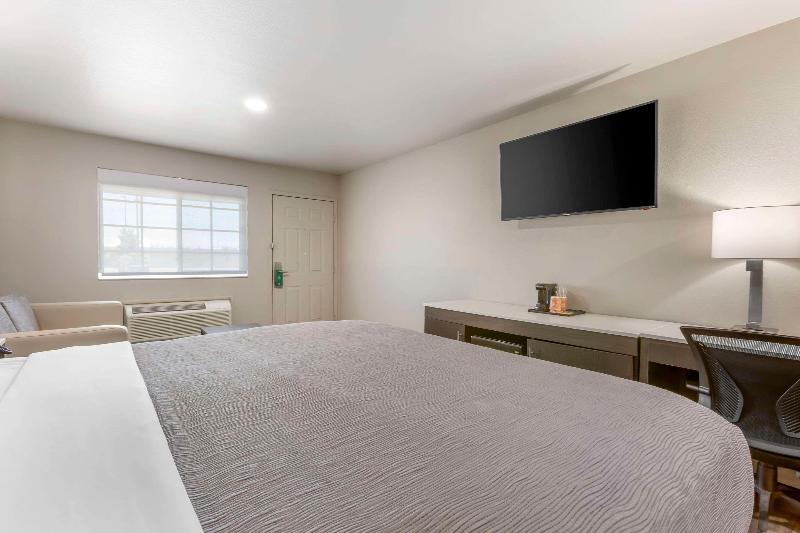 Quality Inn Show Low image