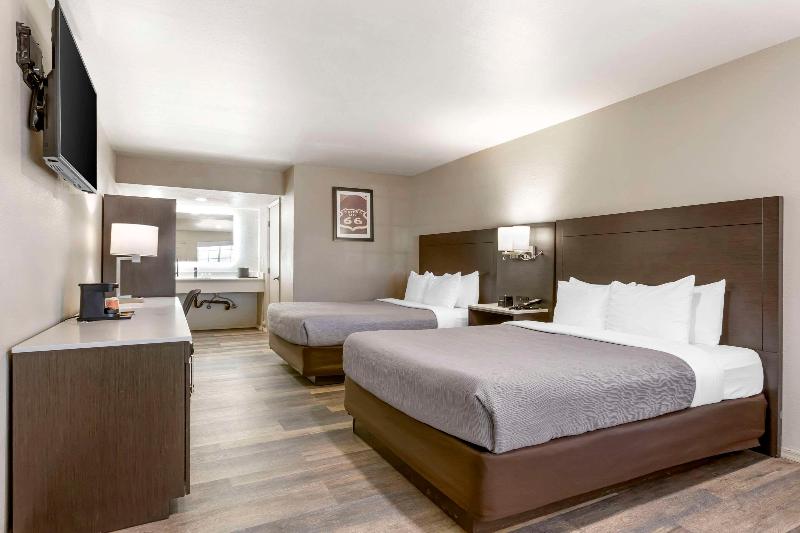 Quality Inn Show Low image