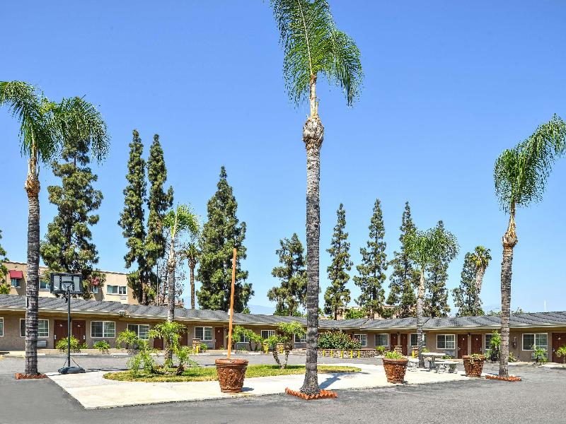Americas Best Value Inn And Suites San Bernardino image