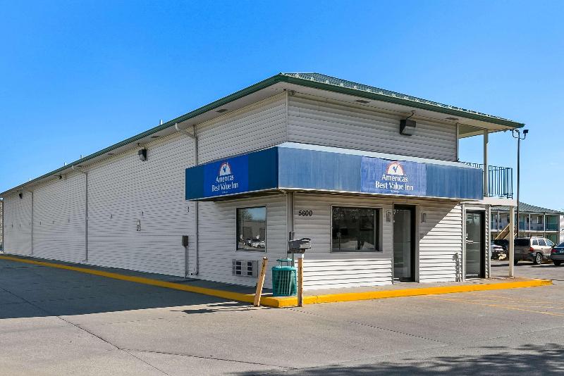 Americas Best Value Inn Lincoln image