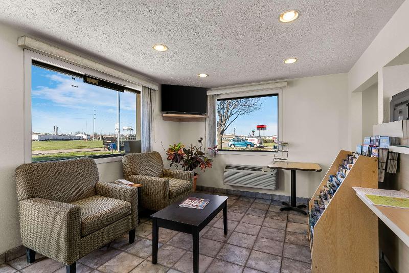 Americas Best Value Inn Lincoln image