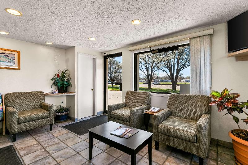 Americas Best Value Inn Lincoln image