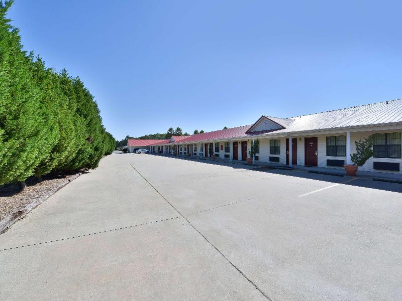 AMERICAS BEST VALUE INN HAZLEHURST, GA