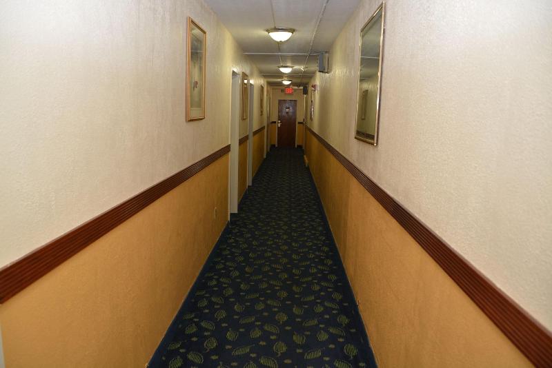 Americas Best Value Inn Geneva image
