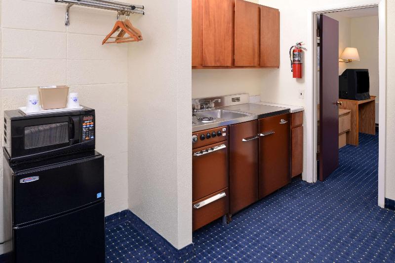 Americas Best Value Inn Geneva image