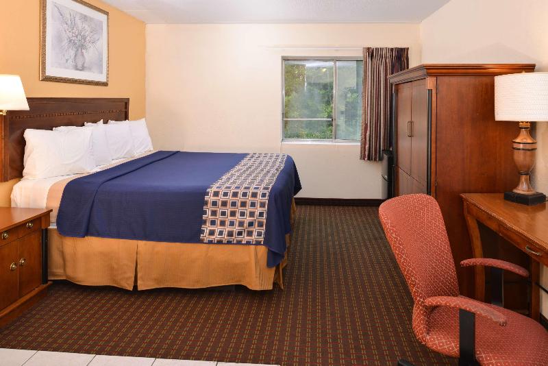 Americas Best Value Inn Geneva image