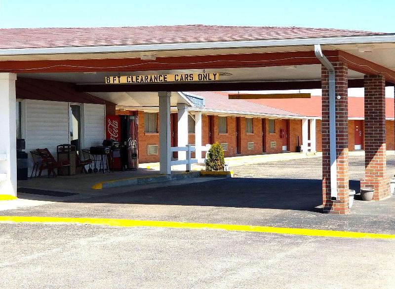 Americas Best Value Inn Belleville image