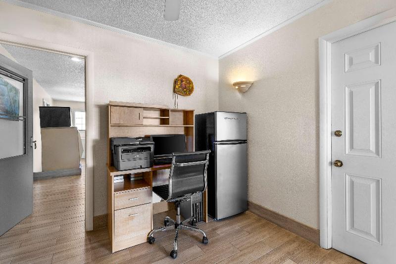 Americas Best Value Inn Belleville image