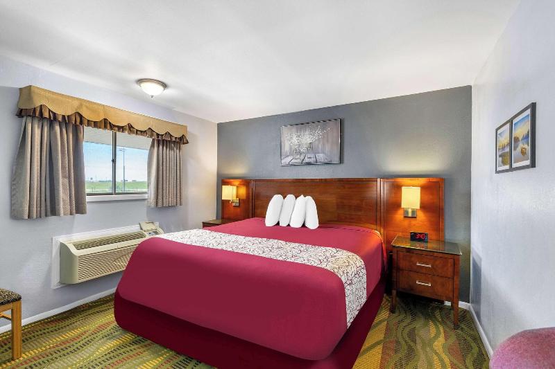 Americas Best Value Inn Belleville image