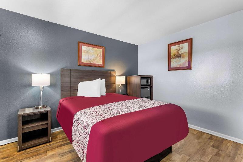 Americas Best Value Inn Belleville image