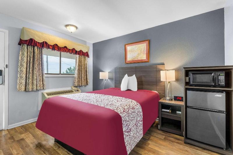 Americas Best Value Inn Belleville image