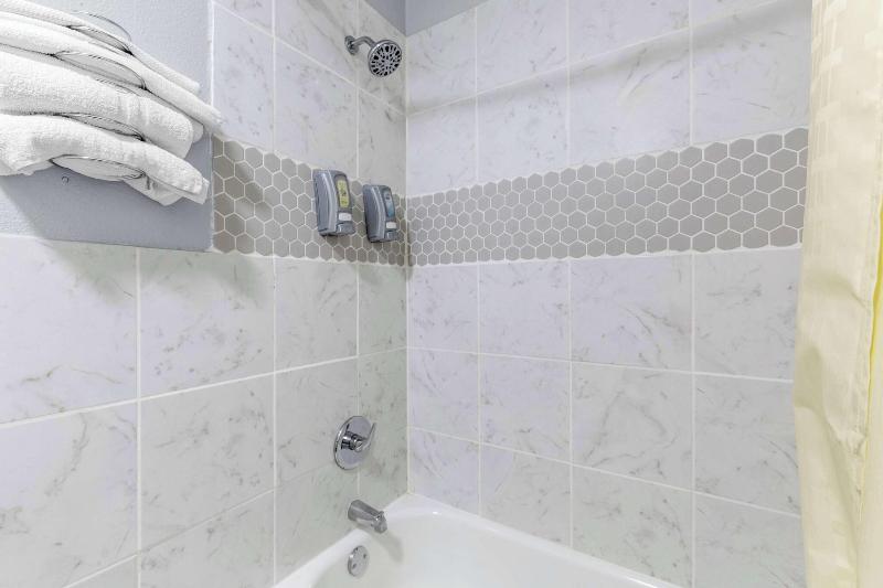 Americas Best Value Inn Belleville image