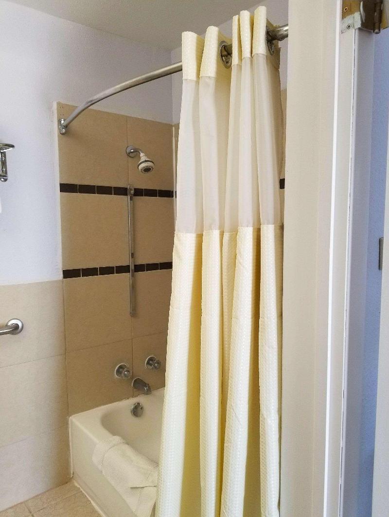Americas Best Value Inn Belleville image