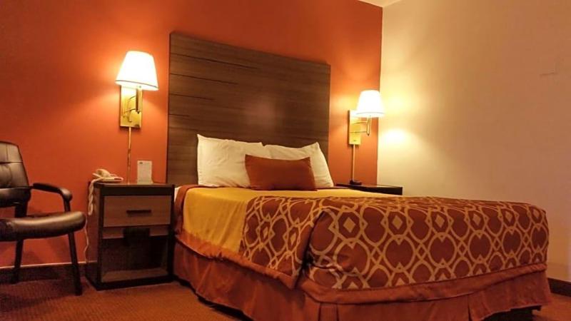 Americas Best Value Inn Liberal image