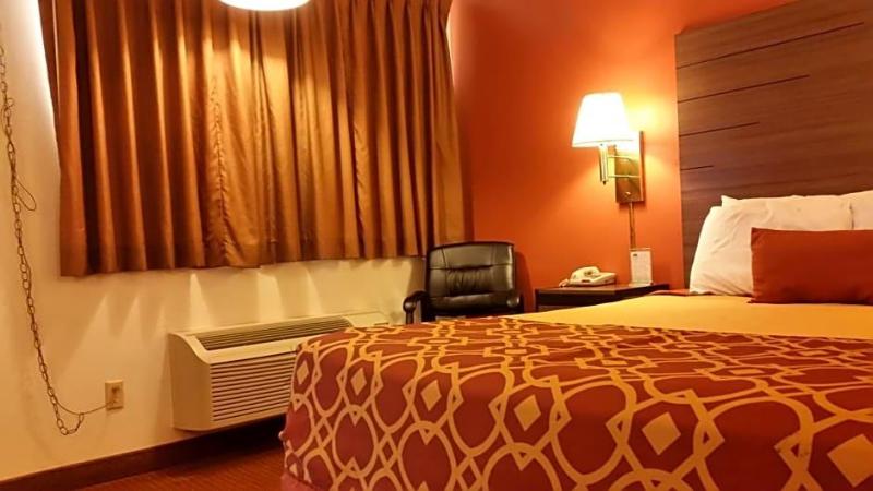 Americas Best Value Inn Liberal image
