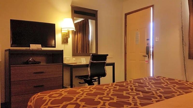 Americas Best Value Inn Liberal image