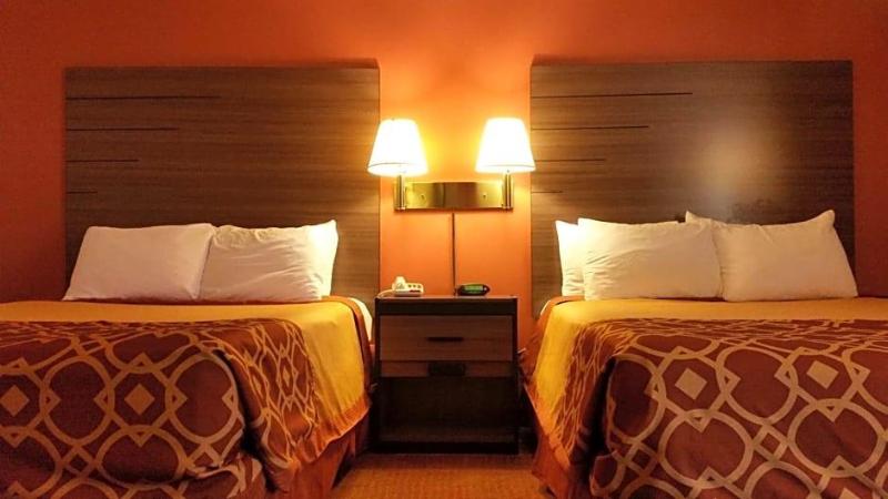 Americas Best Value Inn Liberal image