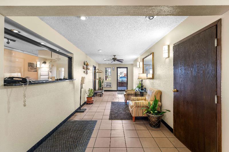 Americas Best Value Inn Decatur, Il image